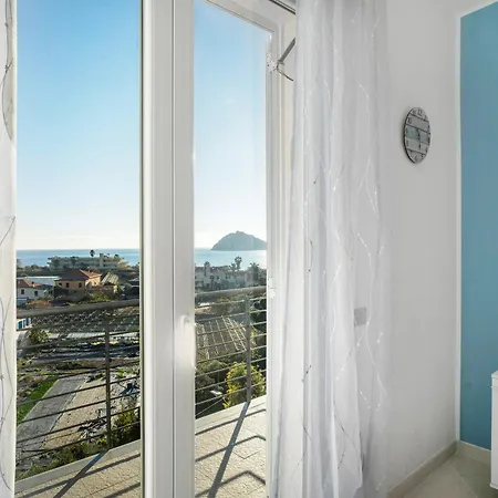 Apartman Iris *