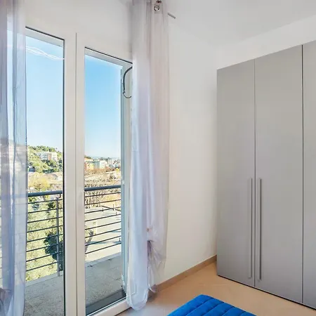 Iris Apartman *